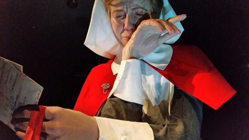 Gallipoli exhibition nurse reading letter at Te Papa Wellington